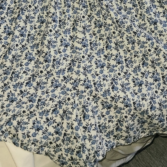 Hollister Romper - Picture 2 of 2